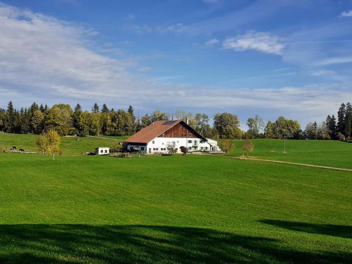 O Valanvron - Appartement Dans Une Ancienne Ferme Neuchateloise La Chaux De Fonds Eksteriør billede